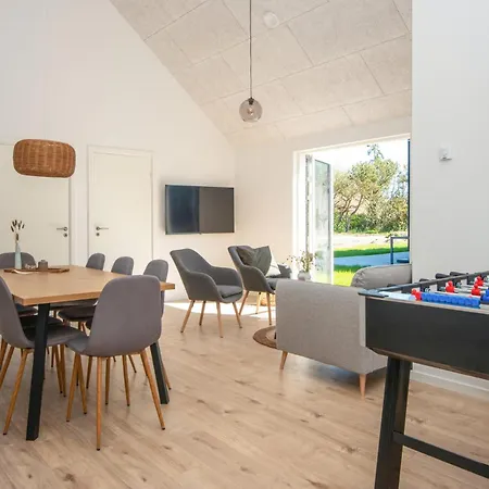 4 Bedroom In Romo *
